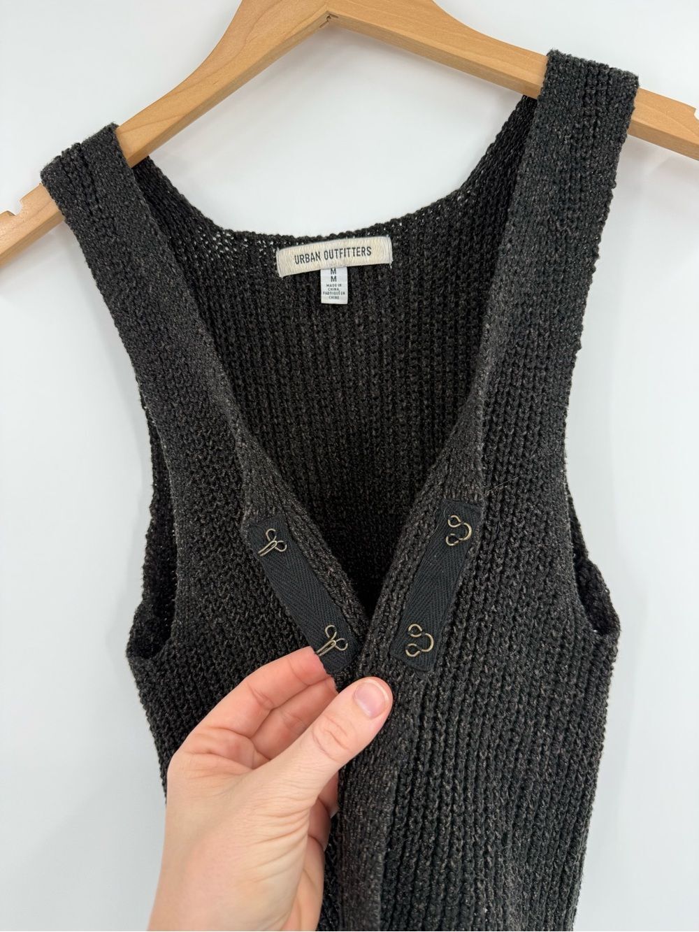 Urban Outfitters Demi Ribbed Sweater Vest | Black | Medium - Picture 7 of 8